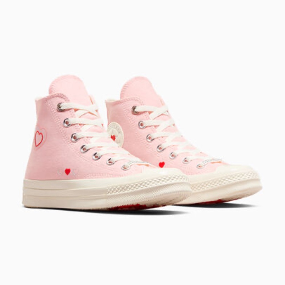 Valentine’s Day’ collection converse
